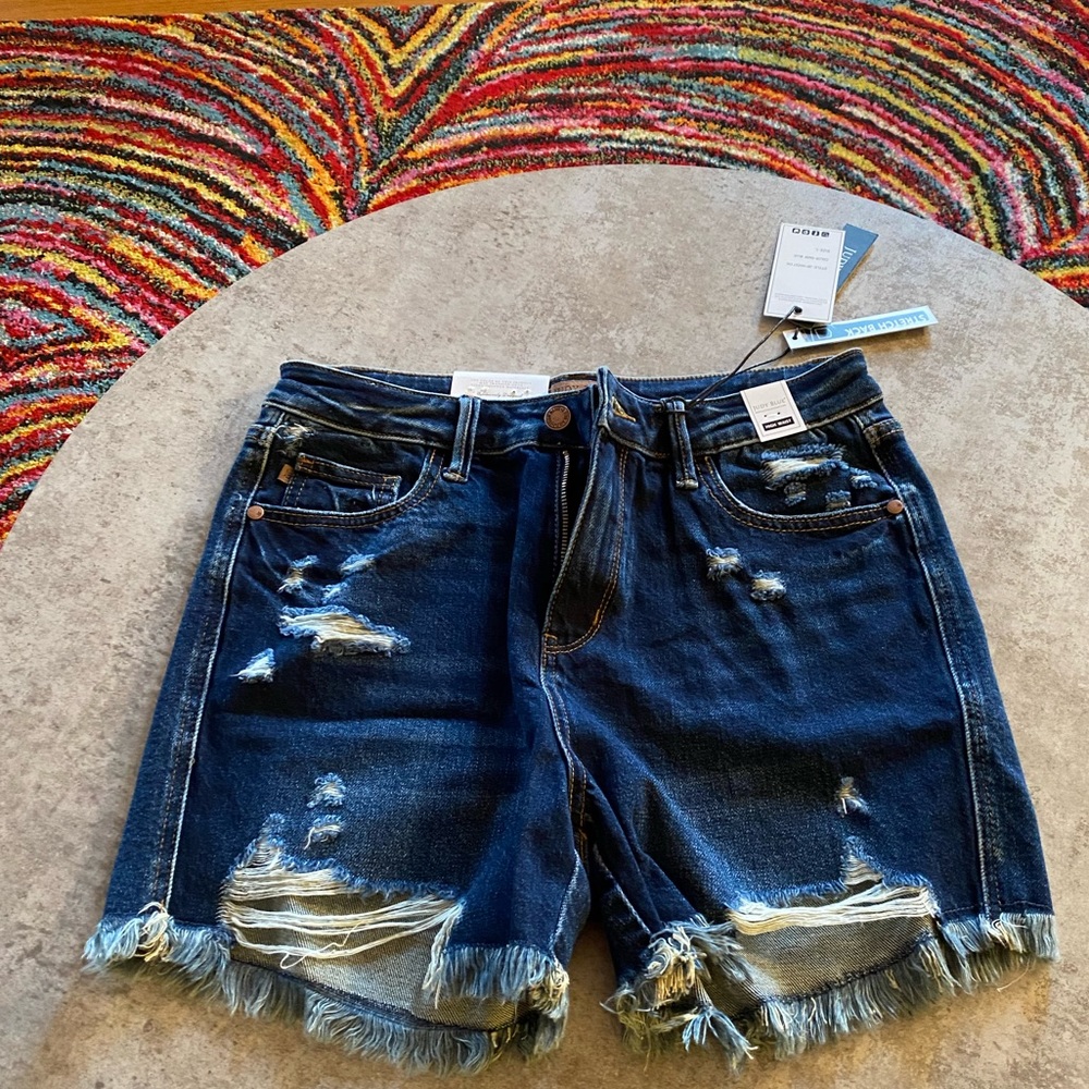 NWT rigid front high waist Judy blue shorts